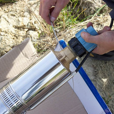 скважинный насос с обратным клапаном